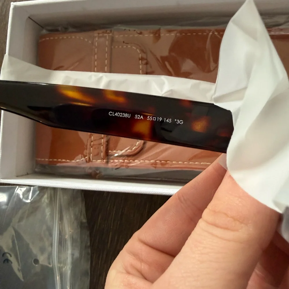 Celine CL40238U Sunglasses - Picture 7 of 10